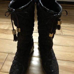 NWOT Tory Burch boot